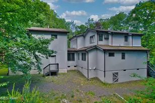 201 Broadmoor Dr, Lords Valley, PA 18428 - Photo 3