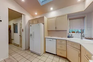 201 Broadmoor Dr, Lords Valley, PA 18428 - Photo 9