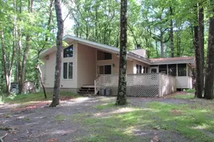 113 Widgeon Ln, Lords Valley, PA 18428 - Photo 1