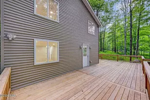 117 Sheridan Rd, Hawley, PA 18428 - Photo 9