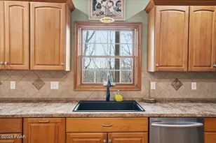 111 Highland Ln, Hawley, PA 18428 - Photo 31