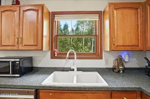 8 Bass Ct, Gouldsboro, PA 18424 - Photo 13