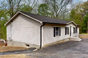 101 Arbutus Ct, Milford, PA 18337 - Photo 3