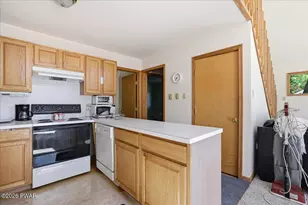 129 Cherry Point Cir, Canadensis, PA 18325 - Photo 19