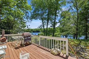 129 Cherry Point Cir, Canadensis, PA 18325 - Photo 7