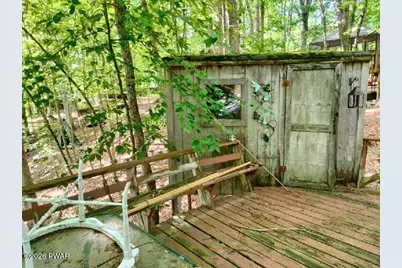 260 Village Drive E, Milford, PA 18337 - Photo 3