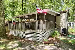 101 Livingston Ln, Milford, PA 18337 - Photo 1