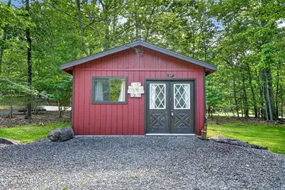 146 Yacht Club Drive, Greentown, PA 18426 - Photo 15
