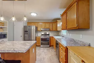 102 Acacia Ct, Milford, PA 18337 - Photo 9