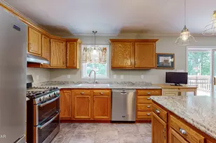 102 Acacia Ct, Milford, PA 18337 - Photo 7