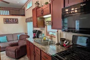 142 Paupack Dr, Shohola, PA 18458 - Photo 3