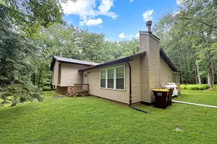 182 Southwynd Dr, Milford, PA 18337 - Photo 3