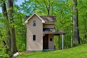 104 Masthope Plank Rd, Lackawaxen, PA 18435 - Photo 17