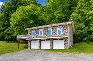 104 Masthope Plank Rd, Lackawaxen, PA 18435 - Photo 11