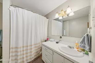 127 Valleyview Rd, Greentown, PA 18426 - Photo 37