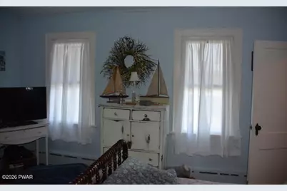 127 Valleyview Road, Greentown, PA 18426 - Photo 9