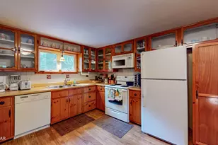 153 Mountain Lake Dr, Dingmans Ferry, PA 18328 - Photo 9