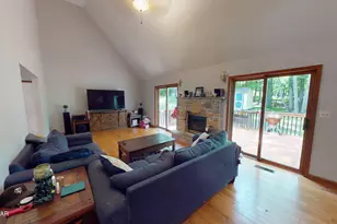 159 Segatti Cir, Bushkill, PA 18324 - Photo 3