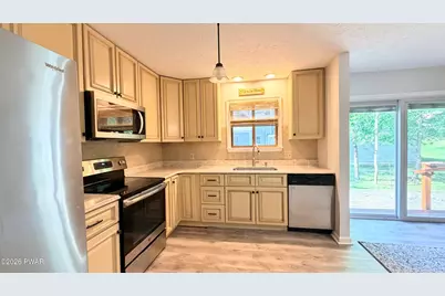 1020 Arrowhead Court, Lake Ariel, PA 18436 - Photo 15