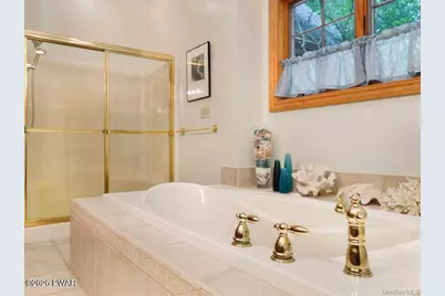 101 Azalea Court, Milford, PA 18337 - Photo 15