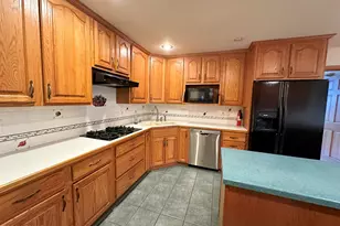 109 Mountain Laurel Ln, Tafton, PA 18464 - Photo 9