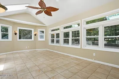 18 Holiday Drive, Hawley, PA 18428 - Photo 17