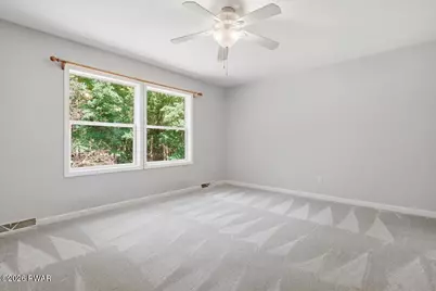 18 Holiday Drive, Hawley, PA 18428 - Photo 19
