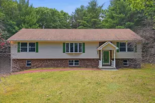 18 Holiday Dr, Hawley, PA 18428 - Photo 1