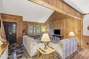 1004 Woodstone Rd, Newfoundland, PA 18445 - Photo 9