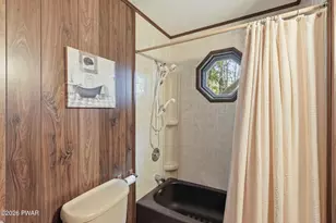 1004 Woodstone Rd, Newfoundland, PA 18445 - Photo 35
