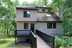 804 Wagoner Pl, Hawley, PA 18428 - Photo 1