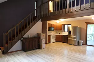 804 Wagoner Pl, Hawley, PA 18428 - Photo 7
