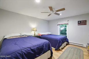 110 E Shore Dr, Hawley, PA 18428 - Photo 23