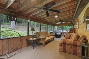 110 E Shore Dr, Hawley, PA 18428 - Photo 27