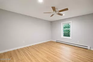 110 E Shore Dr, Hawley, PA 18428 - Photo 25