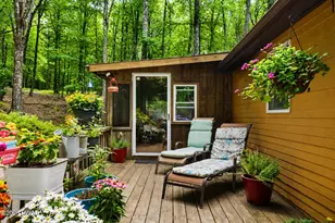 110 E Shore Dr, Hawley, PA 18428 - Photo 5