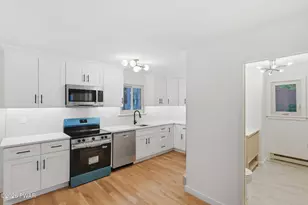 140 Maple Leaf Rd, Lackawaxen, PA 18435 - Photo 13