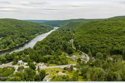 696 Pennsylvania 590, Lackawaxen, PA 18435 - Photo 33