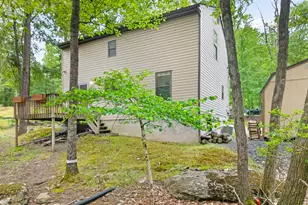 110 Ledge View Dr, Hawley, PA 18428 - Photo 45