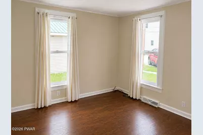 302 Chestnut Avenue, Hawley, PA 18428 - Photo 11