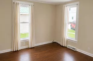 302 Chestnut Ave, Hawley, PA 18428 - Photo 11
