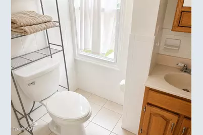 302 Chestnut Avenue, Hawley, PA 18428 - Photo 17