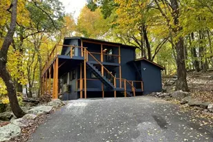 119 Saunders Dr, Bushkill, PA 18324 - Photo 1