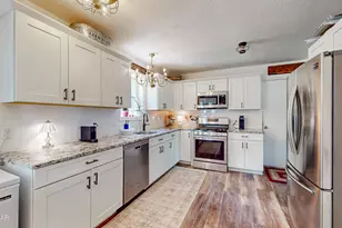 195 Marcel Dr, Dingmans Ferry, PA 18328 - Photo 7