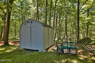 326 Gold Finch Rd, Bushkill, PA 18324 - Photo 23