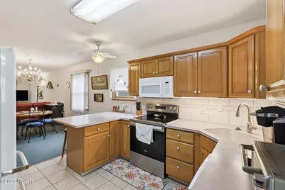405 Marion Street, Forest City, PA 18421 - Photo 11