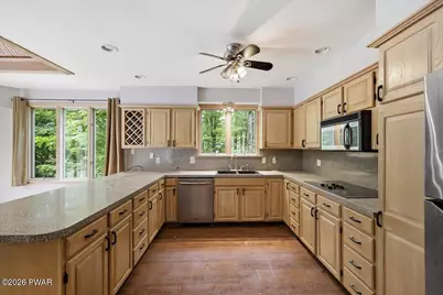 161 Fawnwood Drive, Greentown, PA 18426 - Photo 13