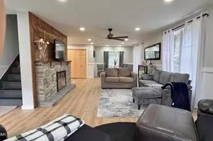 207 Highland St, Hawley, PA 18428 - Photo 9