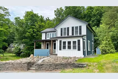 207 Highland Street, Hawley, PA 18428 - Photo 1