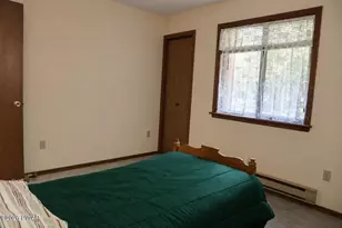 1042 Maplewood Dr, Newfoundland, PA 18445 - Photo 13